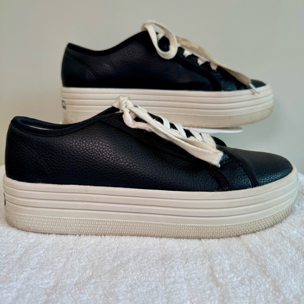 Steve Madden Bobbi30 women’s 90s style faux leather platform sneaker size 9M